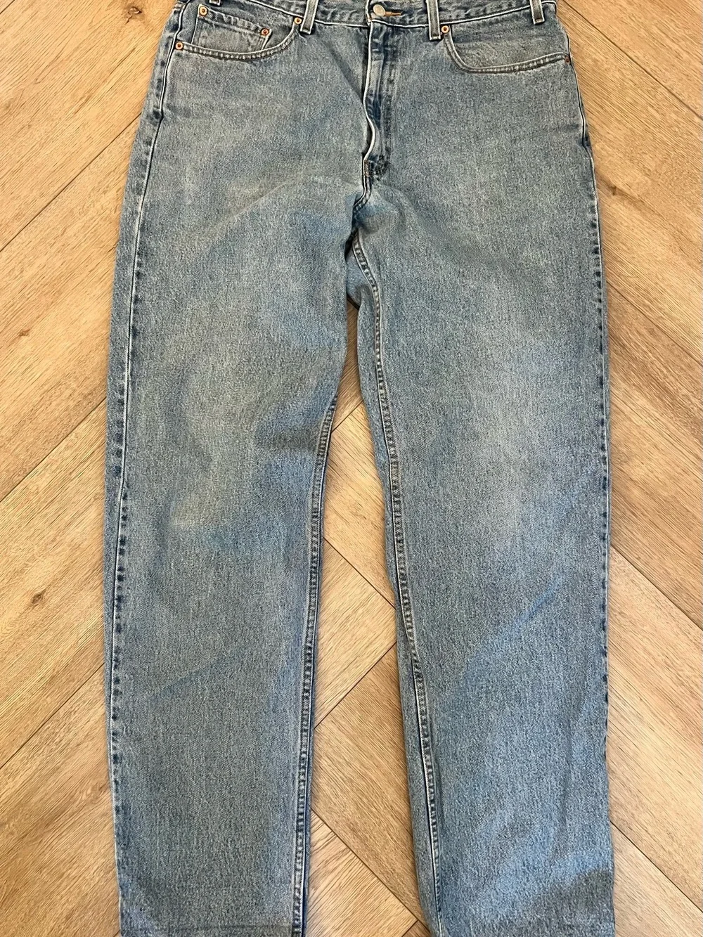 Levi's 550 Men's Relaxed Jeans in Light Blue Denim w38 L36